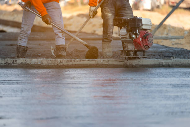 Best Concrete Walkway Installation  in Moreauville, LA